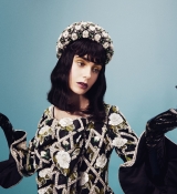 NYLON_Magazine_October_2021_28229.jpg